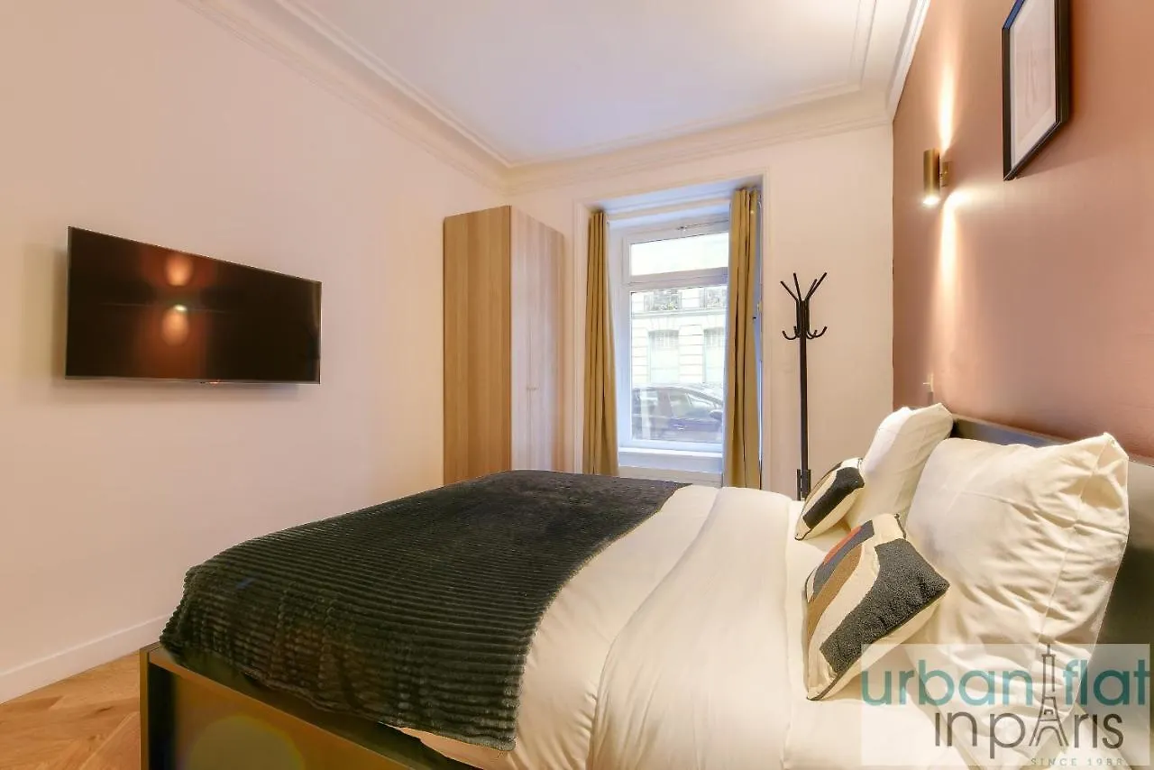 Urban Flat 171 - Sublime 3Bdr Flat - Triangle D Or Apartment Paris 0*,  France