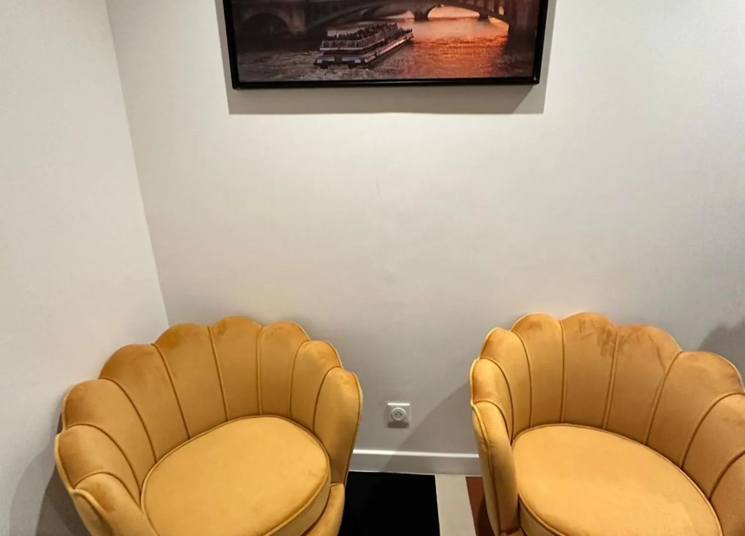 Urban Flat 171 - Sublime 3Bdr Flat - Triangle D Or Apartment Paris 0*,  France